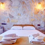 Ceran Stone House Hotel *