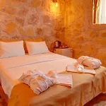 Hotel Ceran Stone House *
