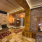 Ceran Stone House