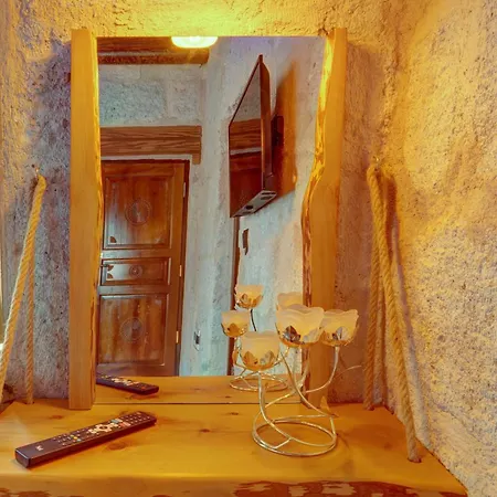 Ceran Stone House *