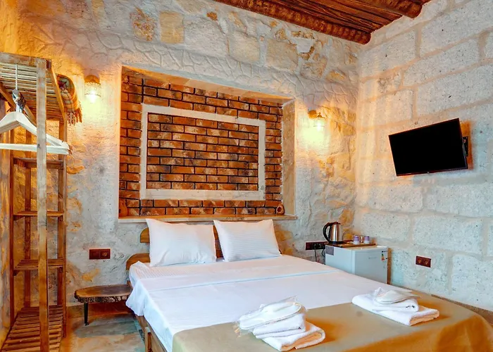 Hotel Ceran Stone House